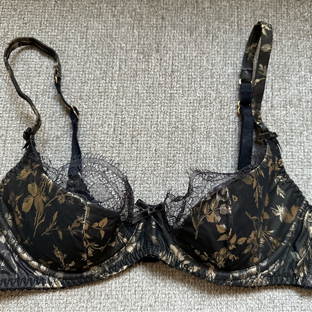 Agent Provocateur Black and Gold Satin and Lace Lightly Padded Underwire Bra 34B